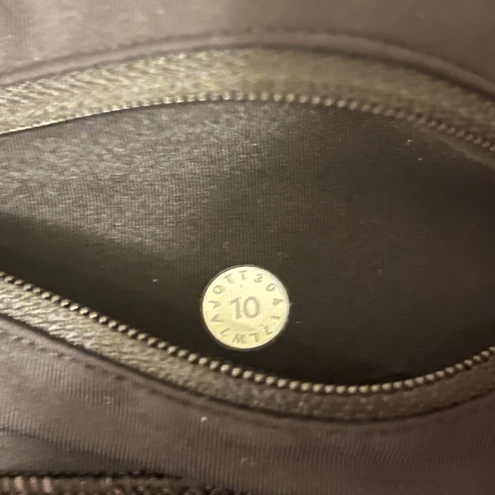 Lululemon Speed Up Swift  Print 4” Shorts, Frozen Flourish, size 10 - Picture 4 of 8